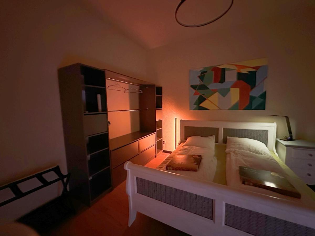 Igo Apartment: Rhine Riverfront Pet-Friendly with Washer/Dryer Duisburg Exterior photo